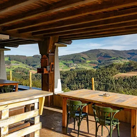 El Desvan De Alborada Del Eo Holiday home