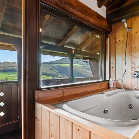 El Desvan De Alborada Del Eo Holiday home *